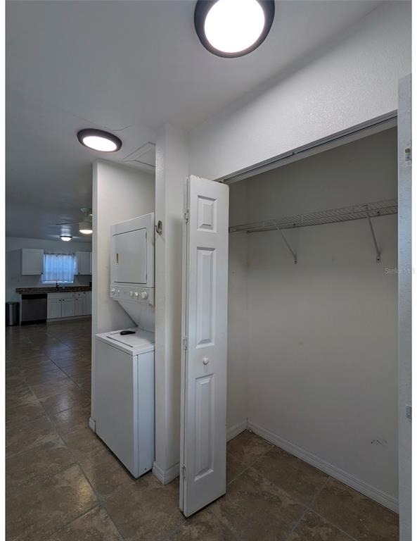 411 S Albany Avenue - Photo 6