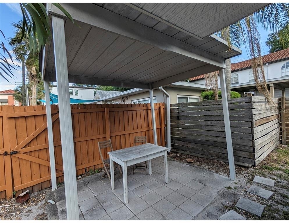 411 S Albany Avenue - Photo 7