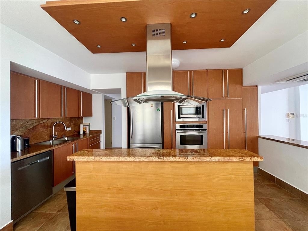 Luciano 1124 Ashford Avenue - Photo 10