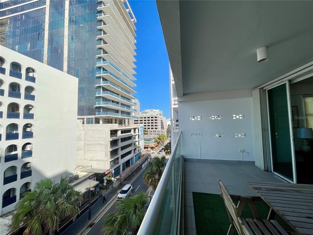 Luciano 1124 Ashford Avenue - Photo 4