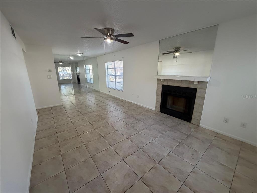 4834 S Semoran Boulevard - Photo 2
