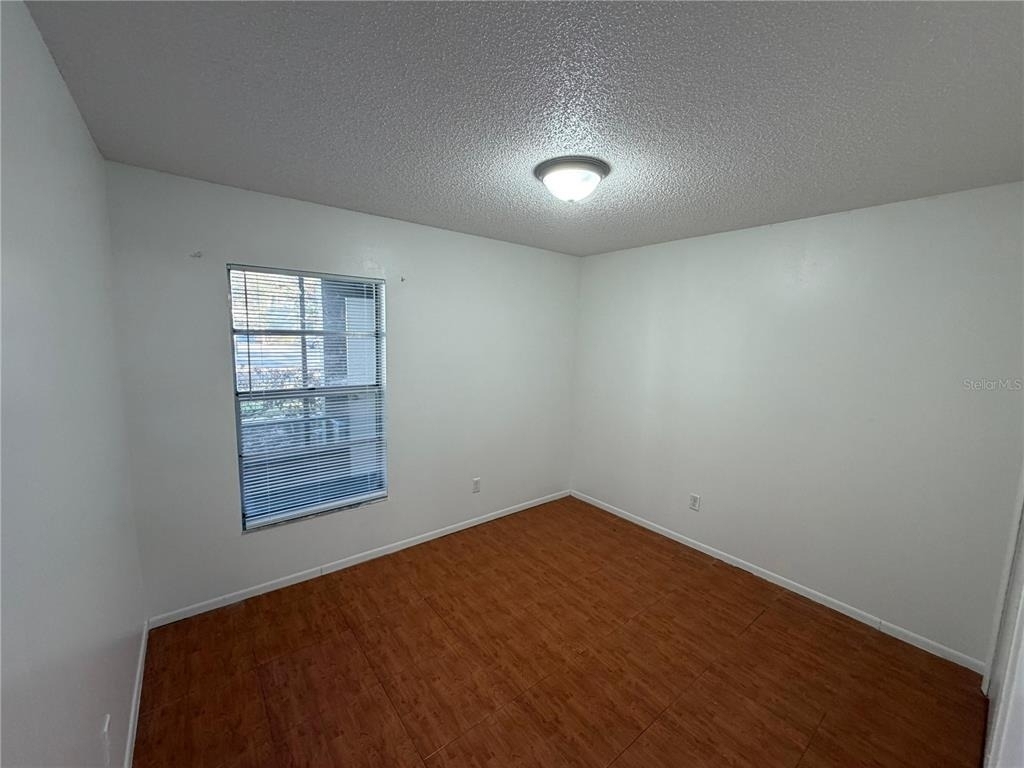 4834 S Semoran Boulevard - Photo 8