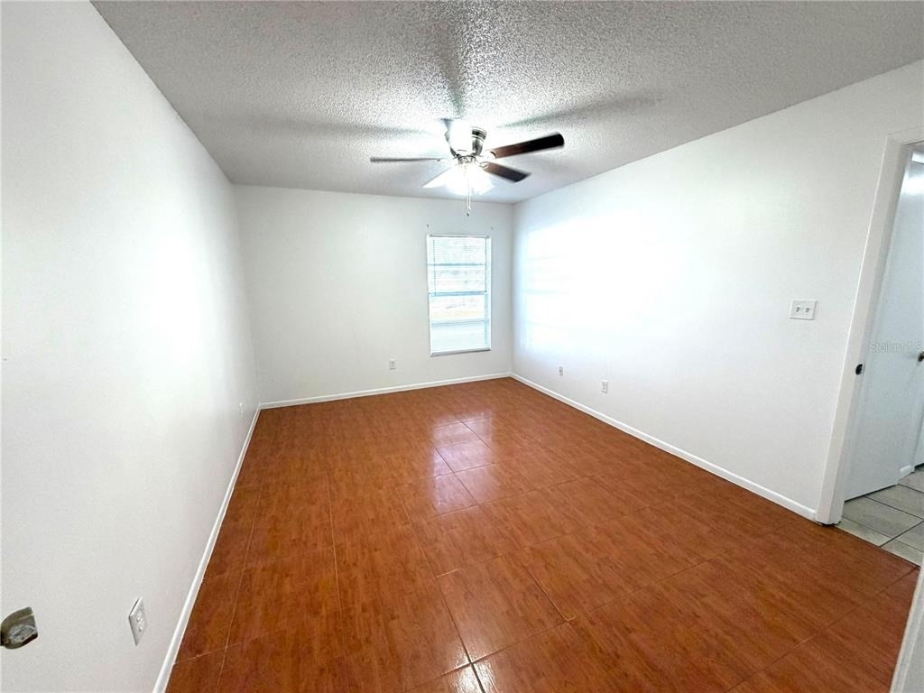 4834 S Semoran Boulevard - Photo 5