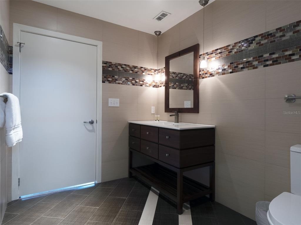 525 E Jackson Street - Photo 21