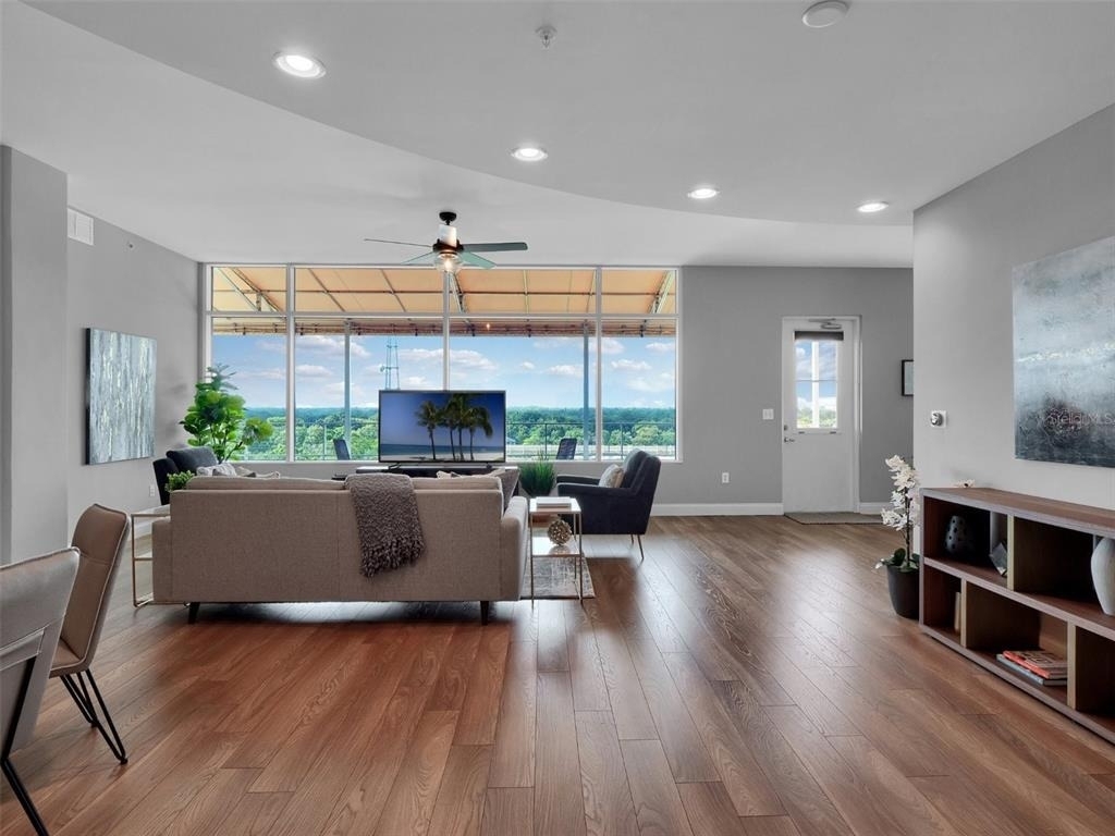 525 E Jackson Street - Photo 12