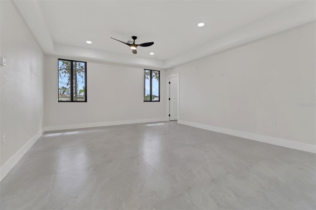 4503 15th Street Sw - Photo 4