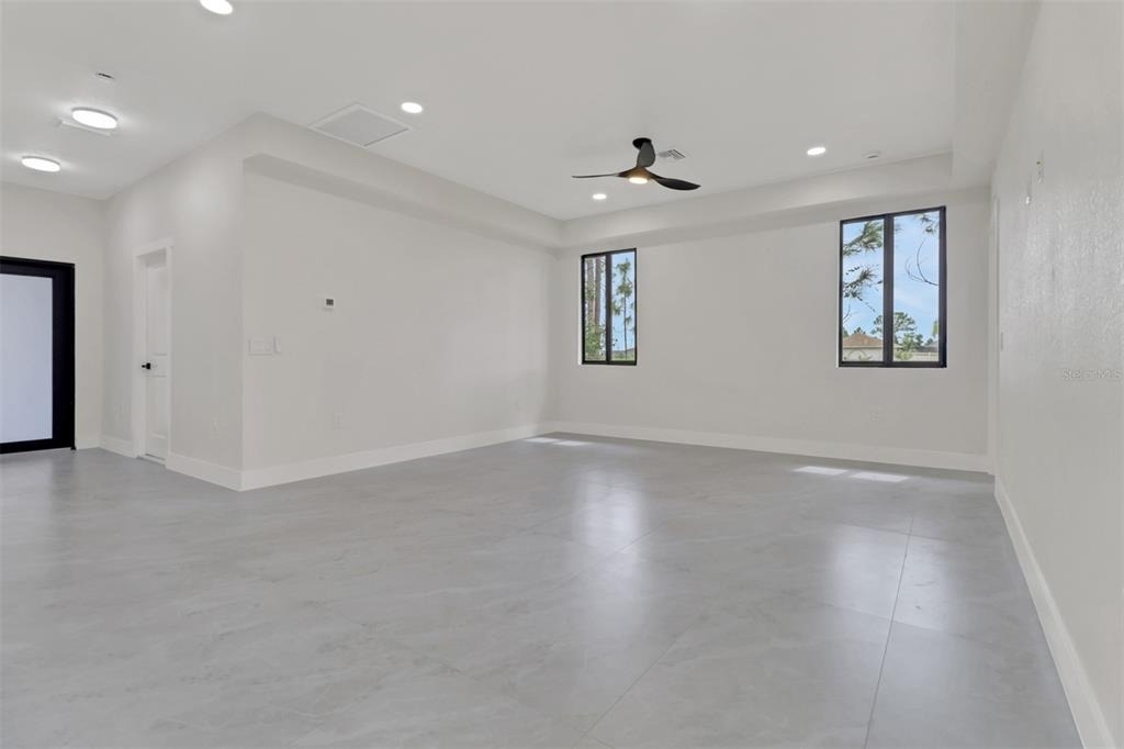 4503 15th Street Sw - Photo 2