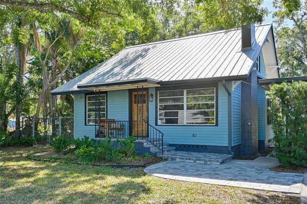 2408 Hillview Street - Photo 0