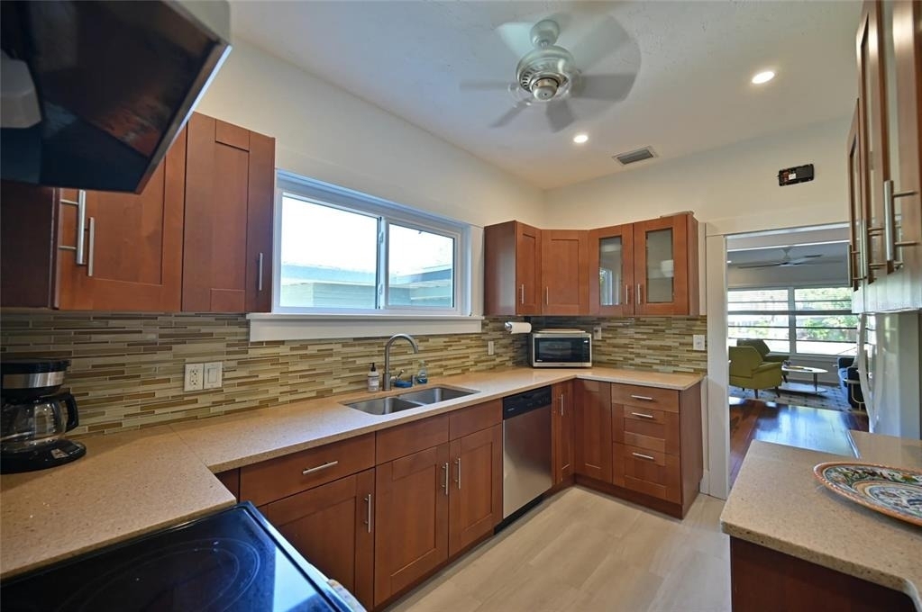 2408 Hillview Street - Photo 10