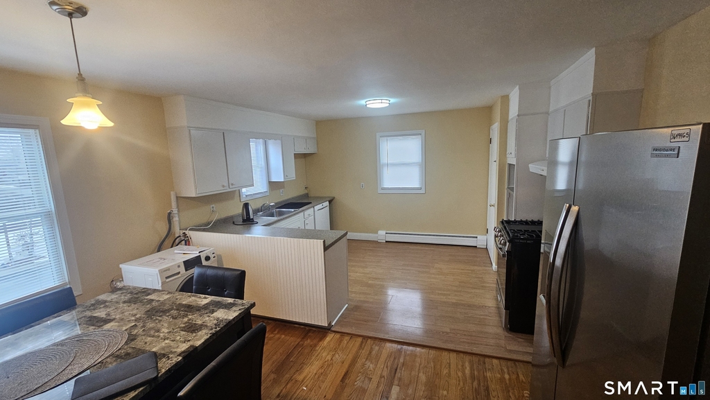295 Bartlett Street - Photo 6
