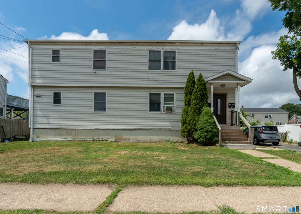 295 Bartlett Street - Photo 0