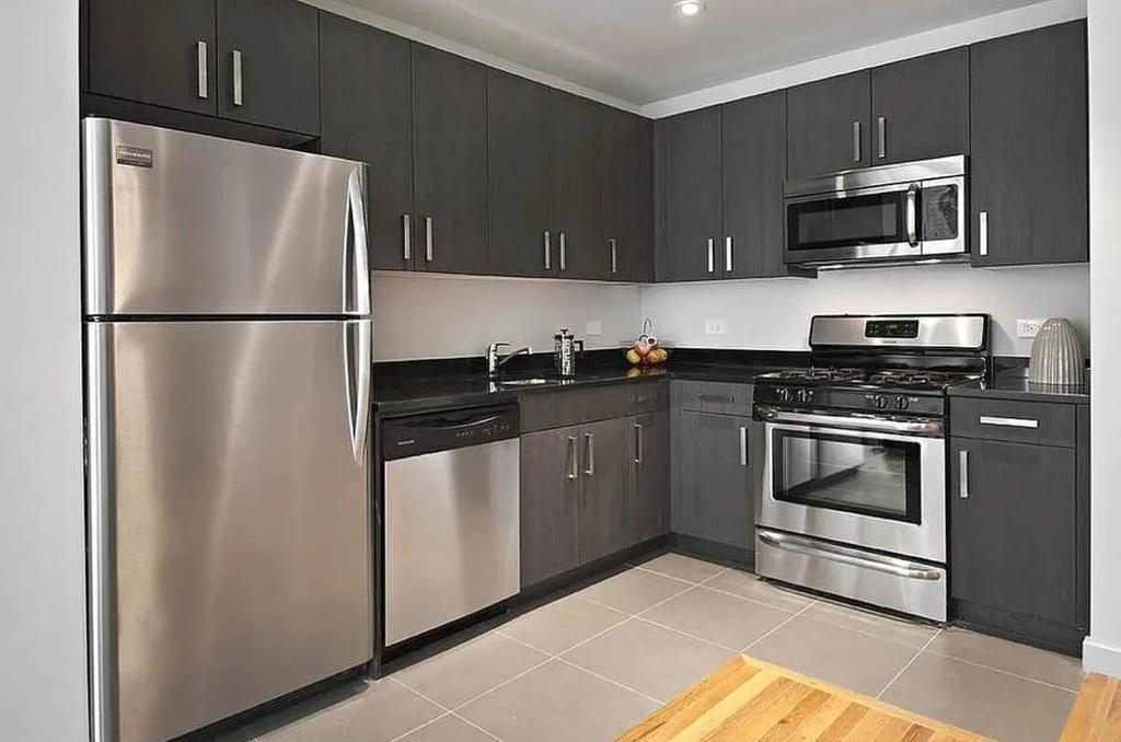537 West 27th Street - Photo 2