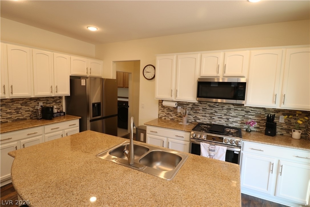 1417 Danielle Rebecca Avenue - Photo 27