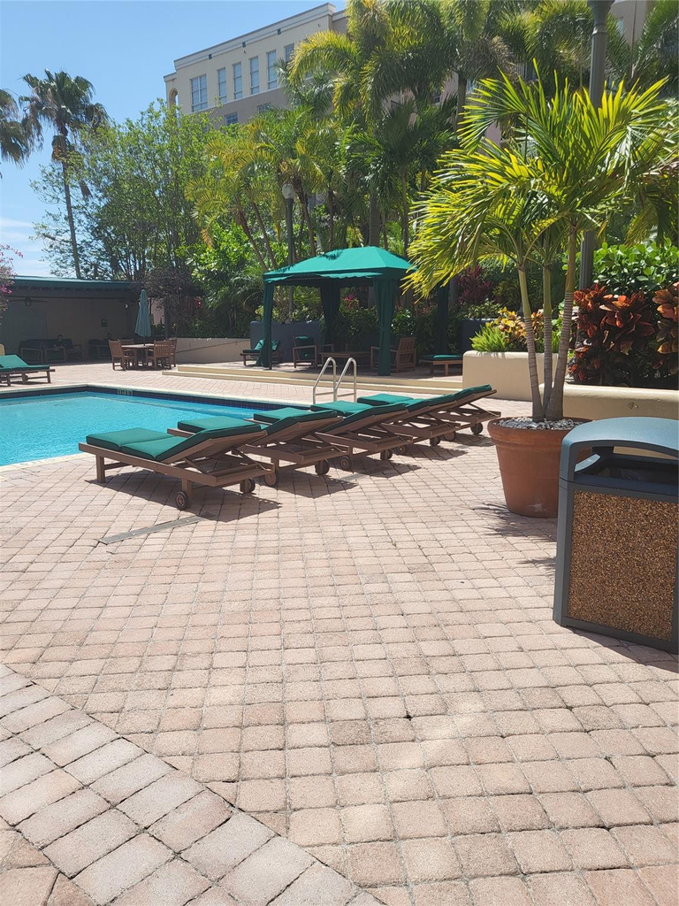 520 Se 5th Avenue - Photo 6