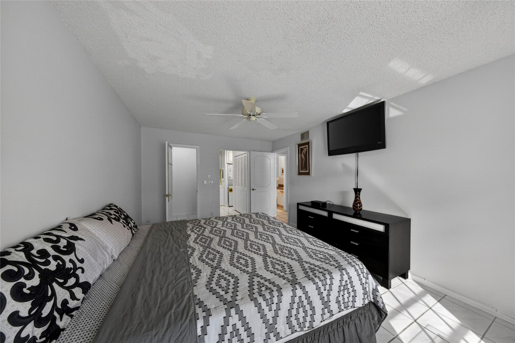 6253 Bay Club Drive - Photo 24