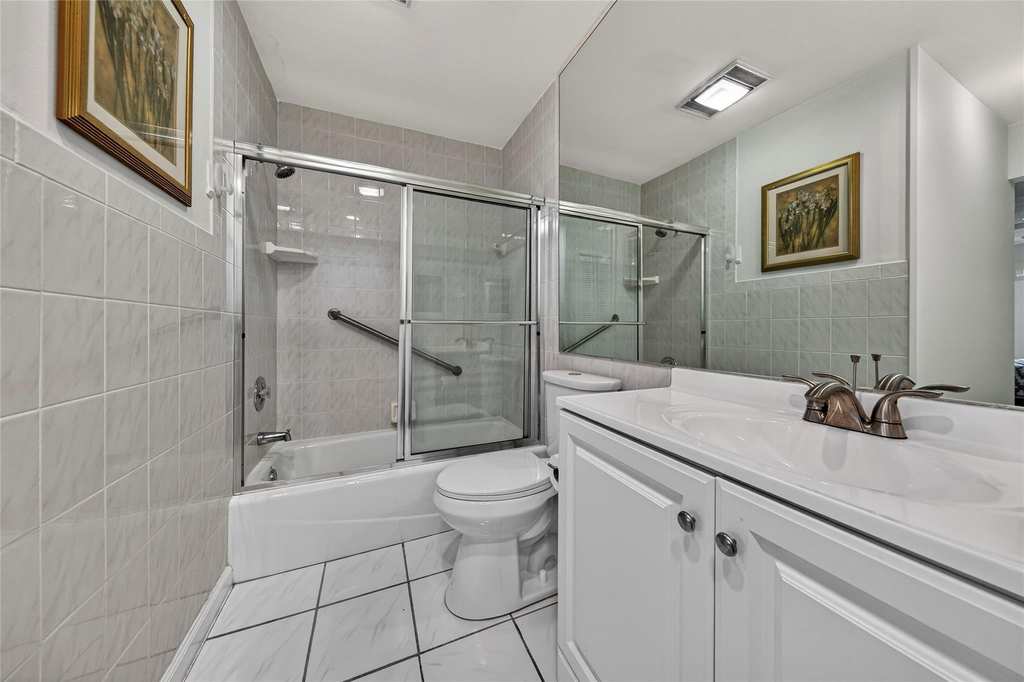 6253 Bay Club Drive - Photo 20
