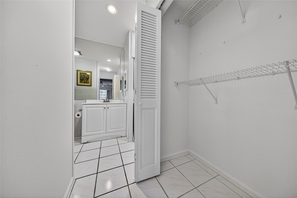 6253 Bay Club Drive - Photo 22