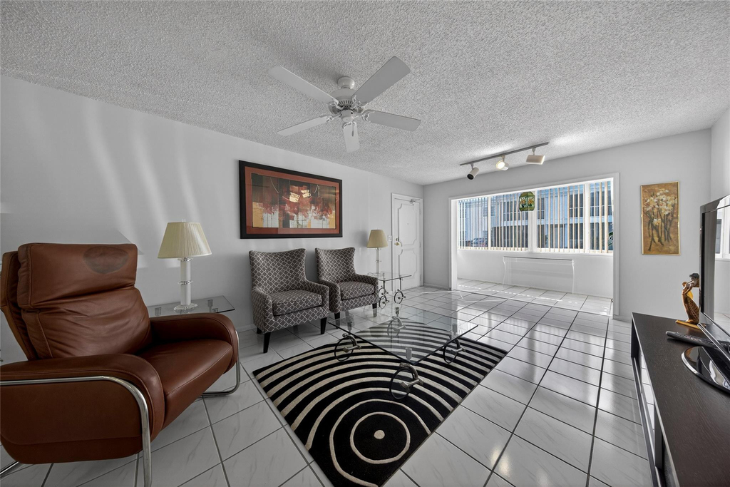 6253 Bay Club Drive - Photo 0