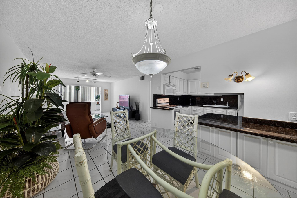 6253 Bay Club Drive - Photo 13
