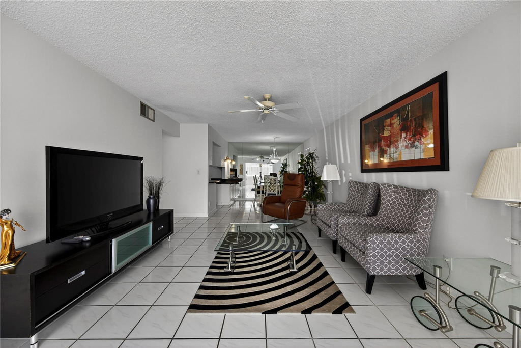 6253 Bay Club Drive - Photo 2