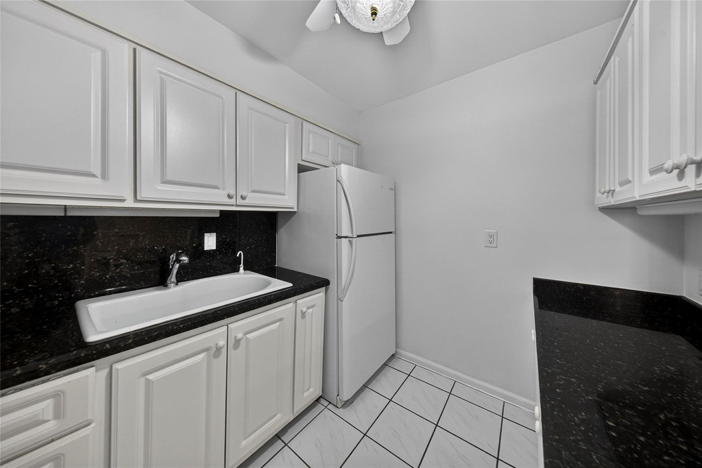 6253 Bay Club Drive - Photo 11