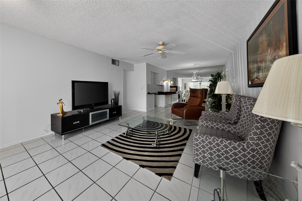 6253 Bay Club Drive - Photo 3