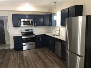 619 Bolivar Street - Photo 2
