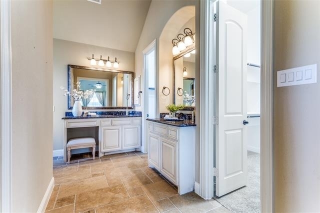 2028 Sterling Trace Drive - Photo 17