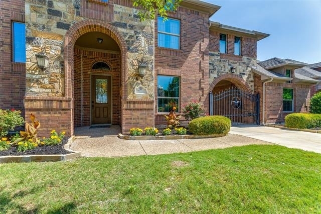 2028 Sterling Trace Drive - Photo 1