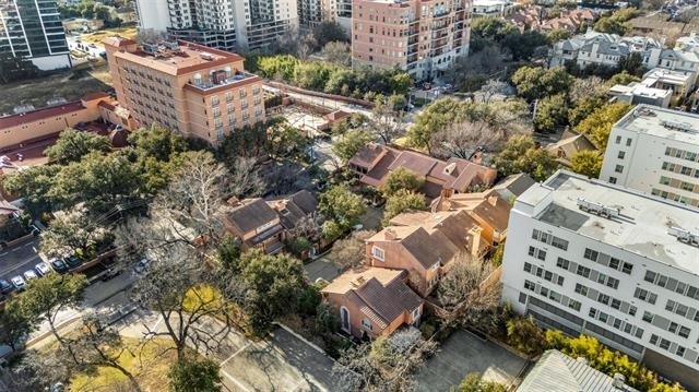3424 Gillespie - Photo 30