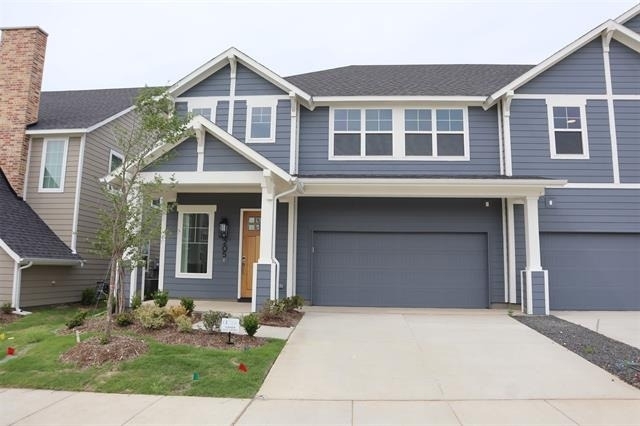 205 Chestnut - Photo 0