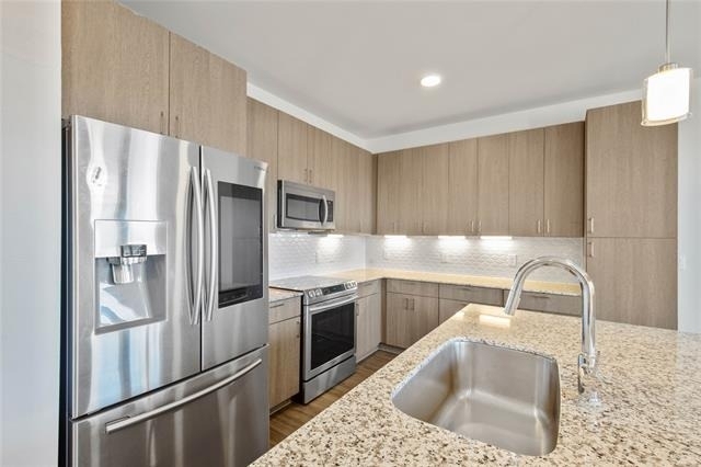 1500 N Fitzhugh Avenue - Photo 10