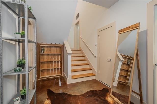 3911 Gilbert Avenue - Photo 3