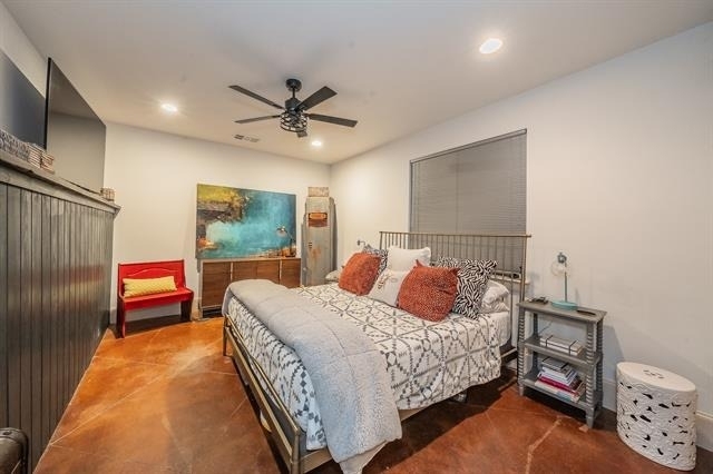 3911 Gilbert Avenue - Photo 5