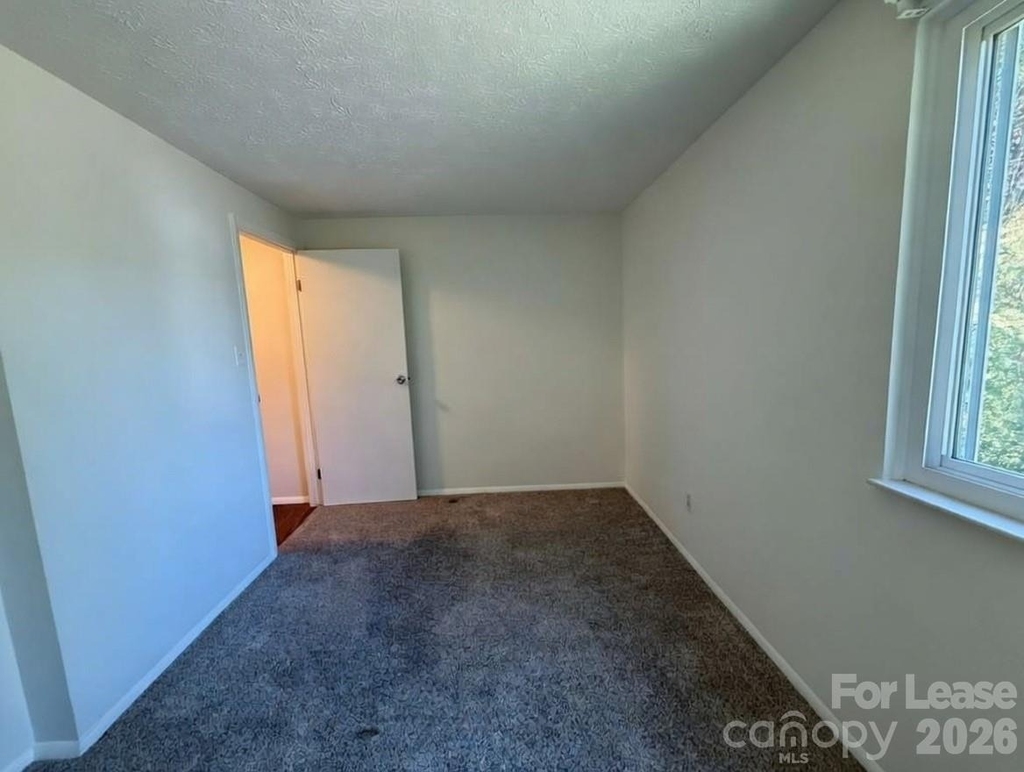 9432 Lexington Circle - Photo 10
