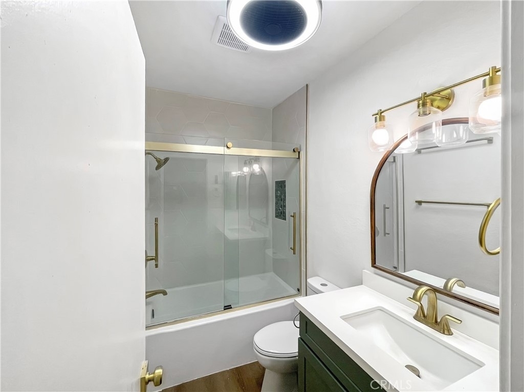 1335 W 139th - Photo 9