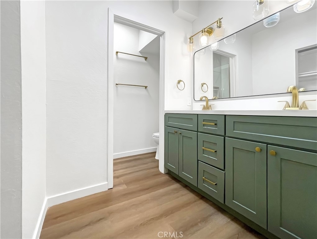 1335 W 139th - Photo 14