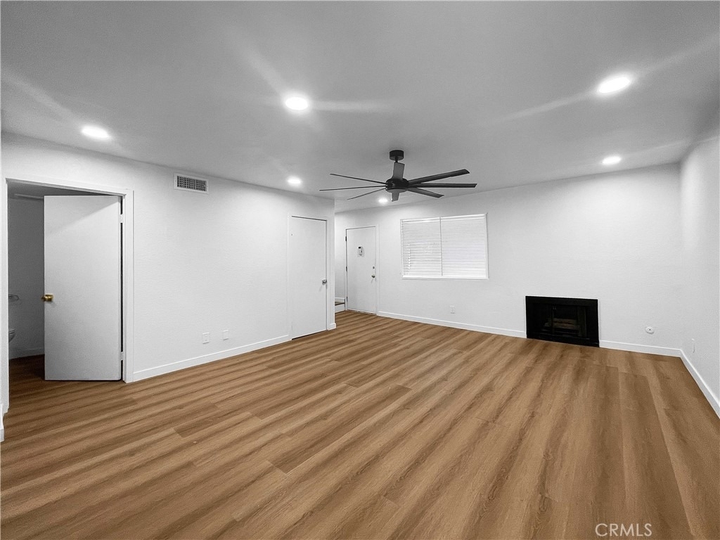 1335 W 139th - Photo 1