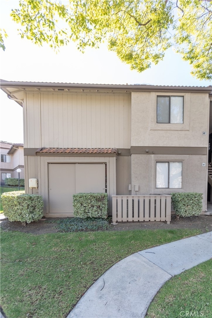 1265 Kendall - Photo 0