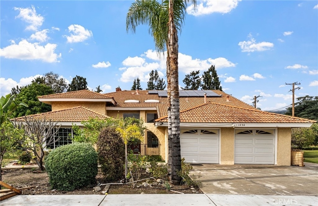1236 E Sierra Madre - Photo 0