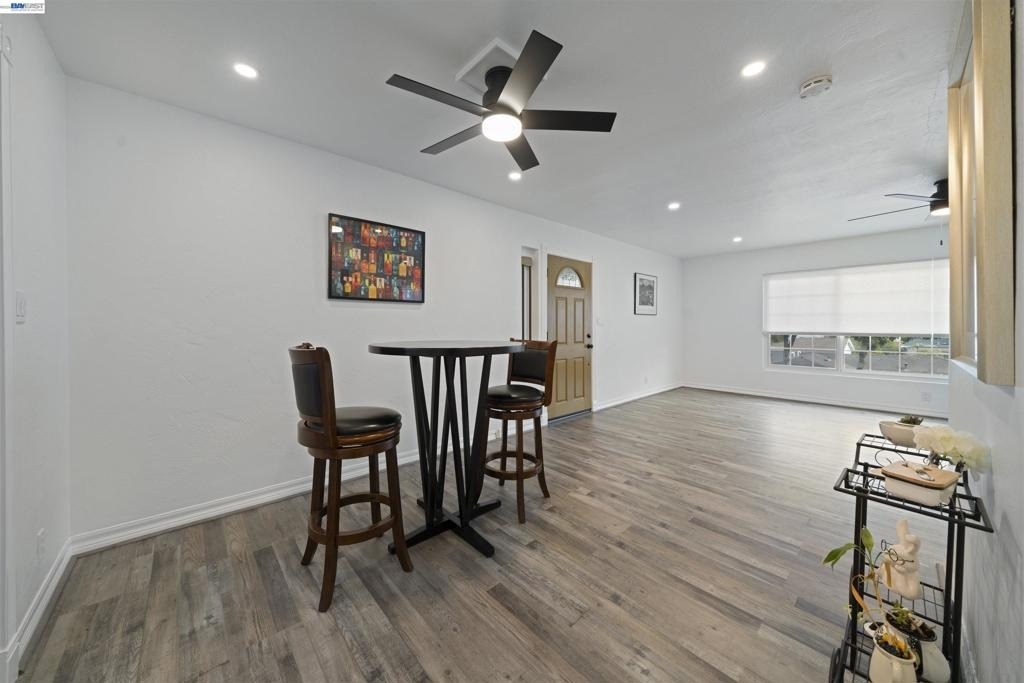 22123 Main St - Photo 8