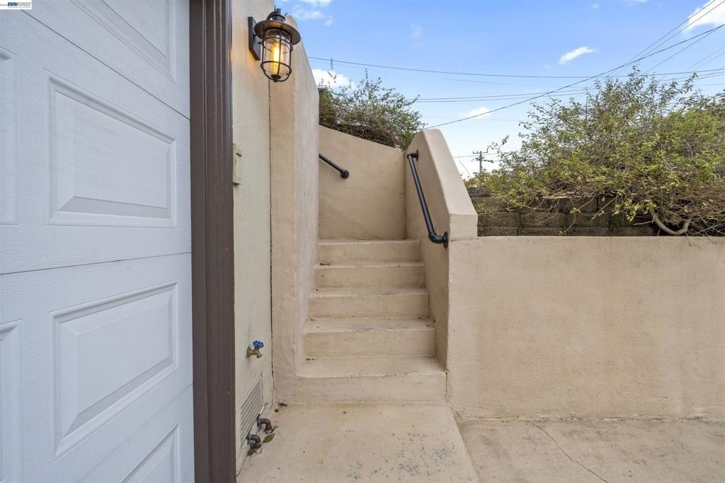 22123 Main St - Photo 4