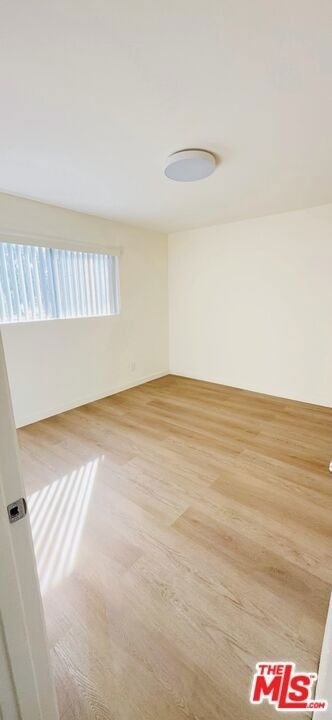 1034 S Ardmore Avenue - Photo 2