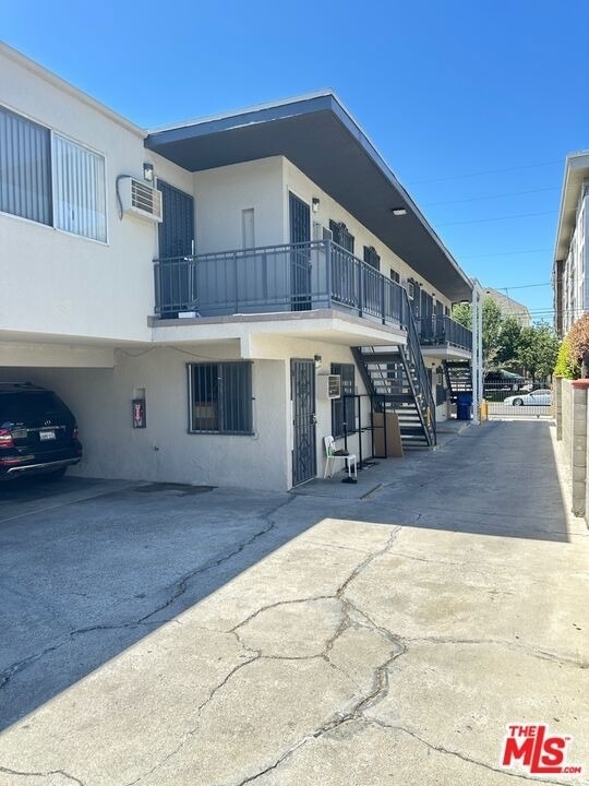 1034 S Ardmore Avenue - Photo 6