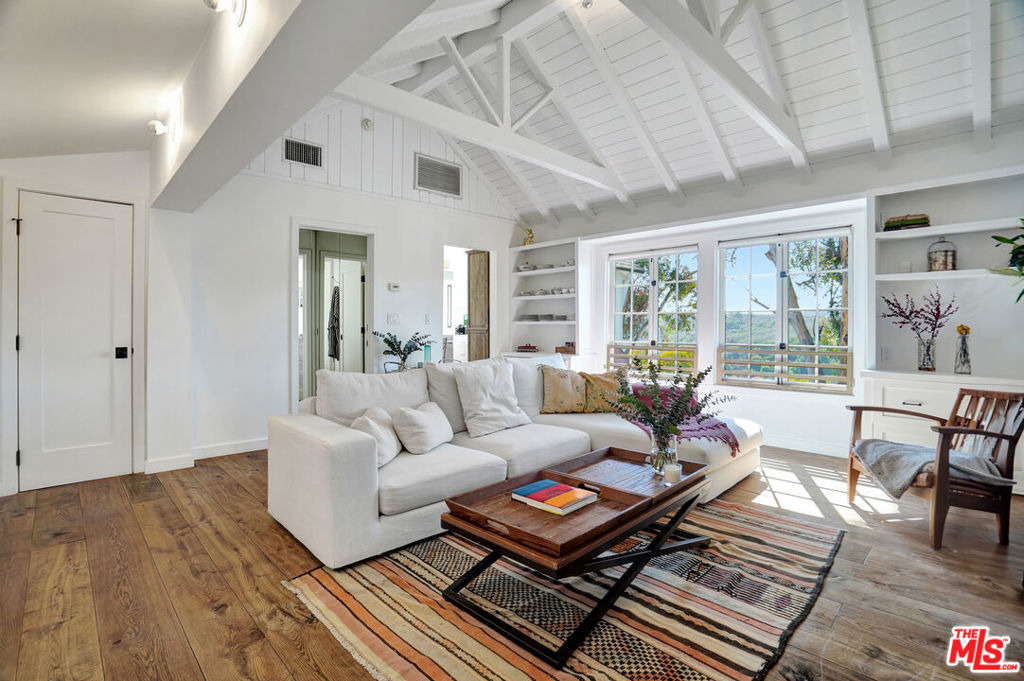 3531 Wonder View Drive - Photo 5