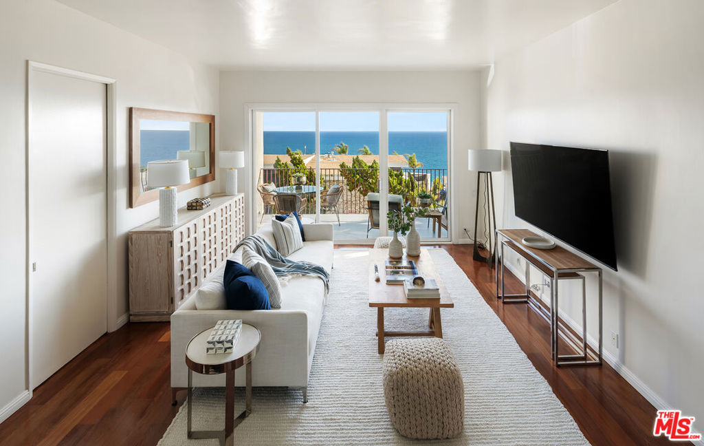 18111 Coastline Drive - Photo 5
