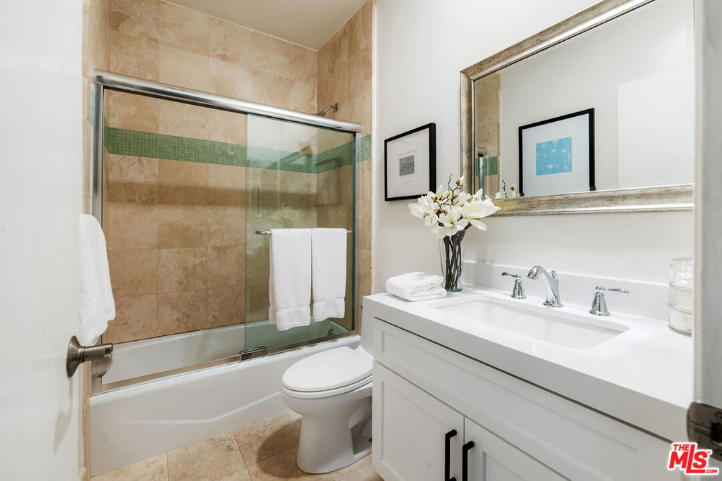 18111 Coastline Drive - Photo 9