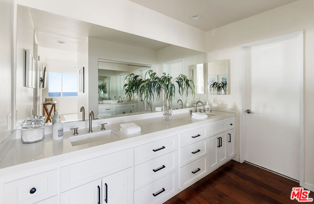 18111 Coastline Drive - Photo 13