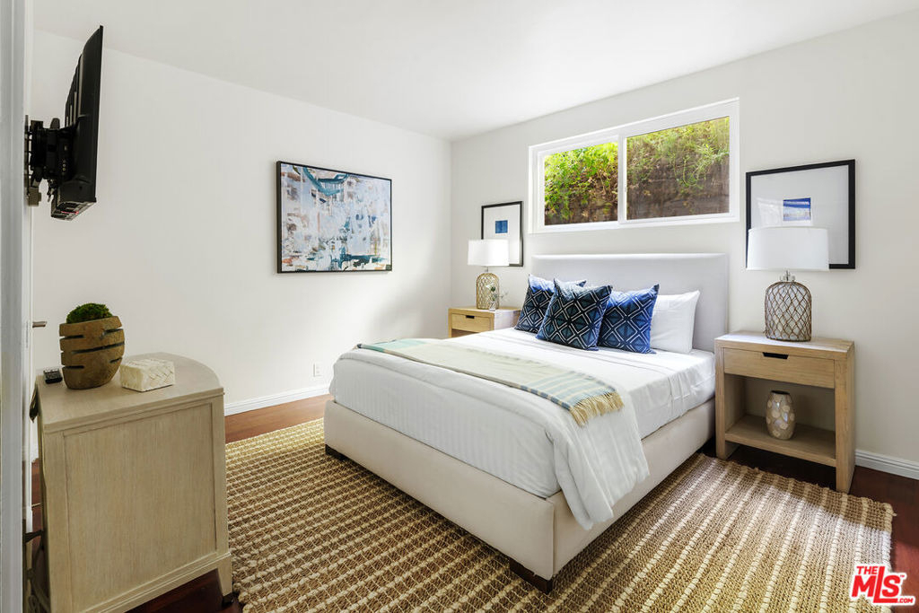 18111 Coastline Drive - Photo 8