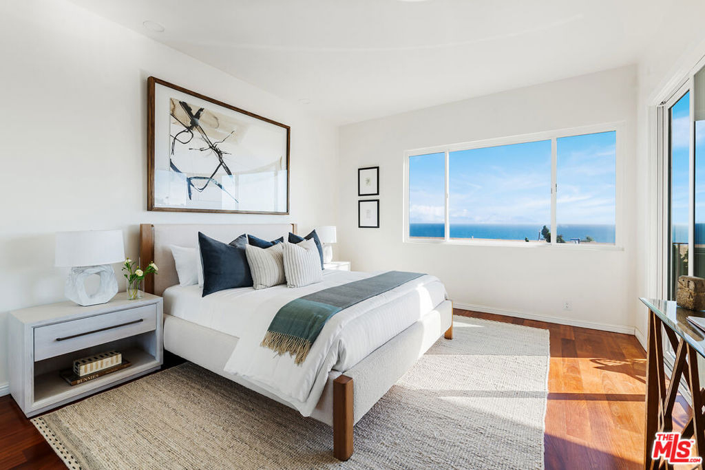 18111 Coastline Drive - Photo 10
